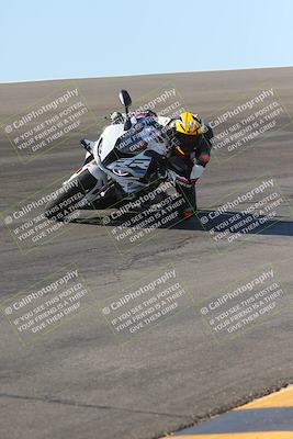 media/Nov-12-2023-SoCal Trackdays (Sun) [[5d1fba4e7d]]/Bowl (930am)/